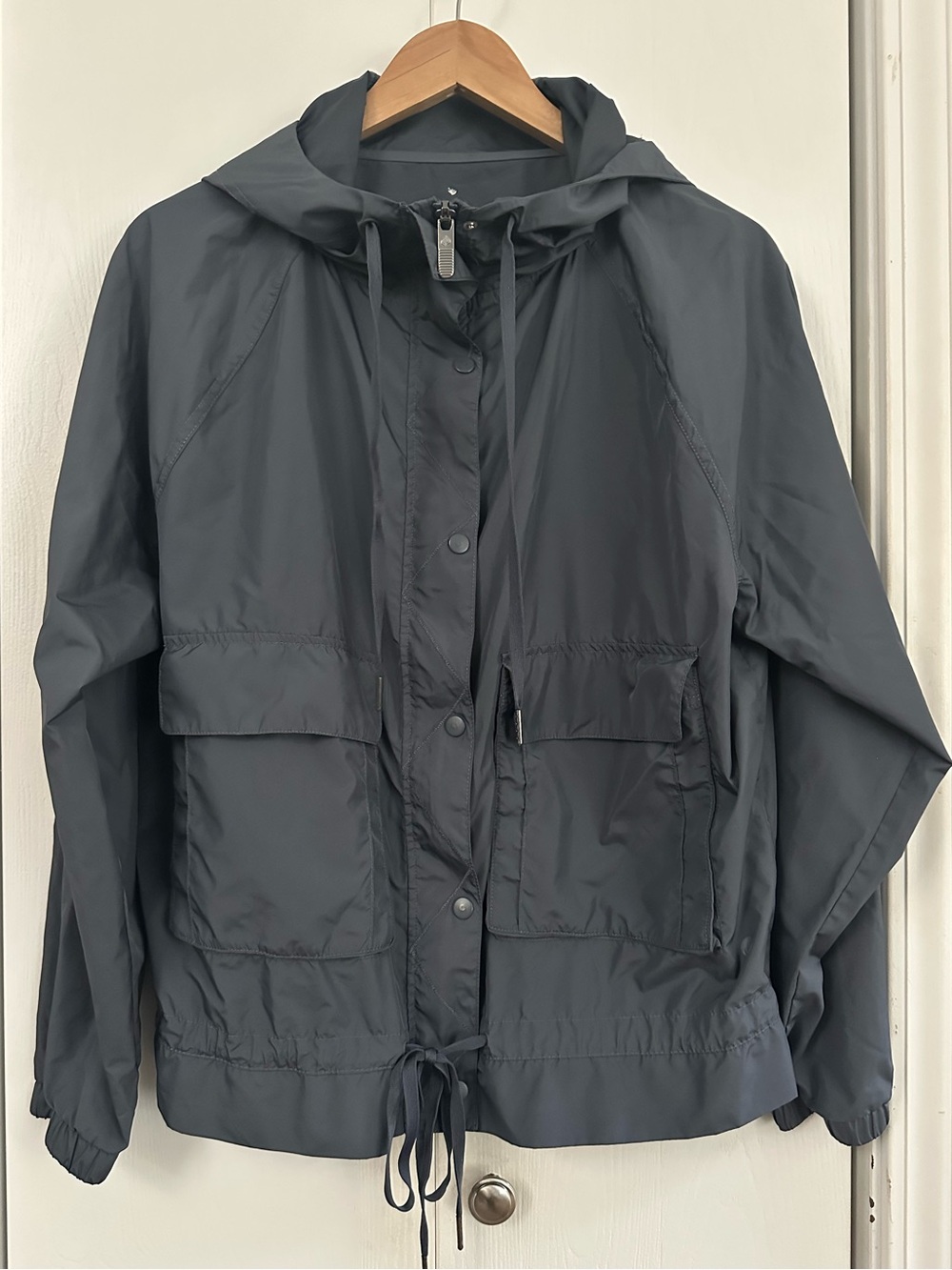 Apana Wind Breaker